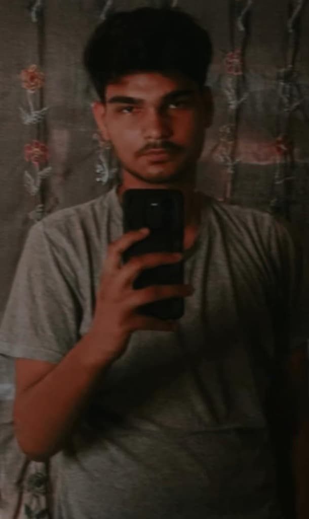 Alok Singh casual indoor mirror selfie